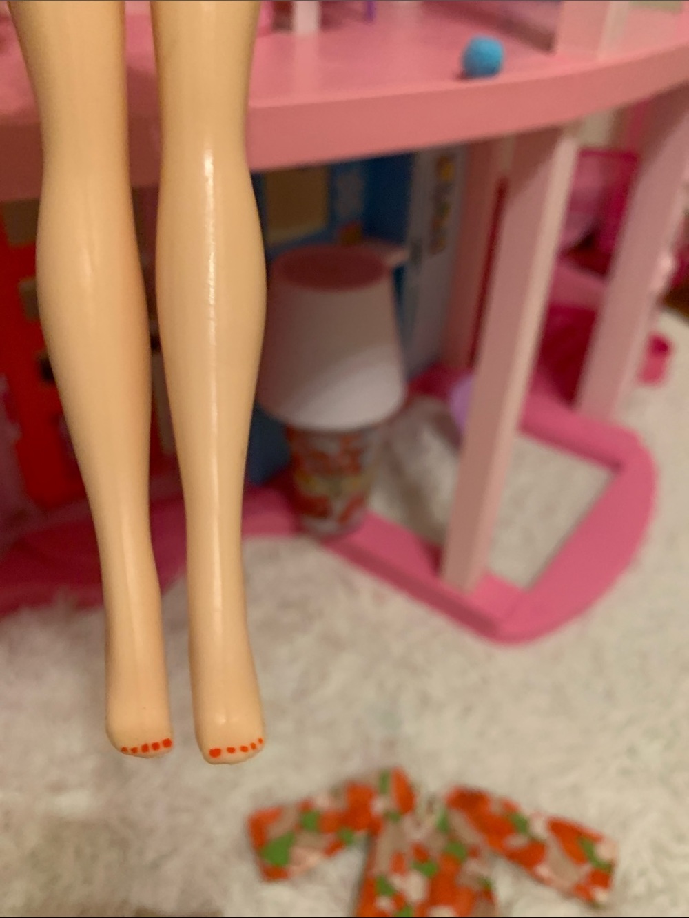 Retro look Barbie with 70s like handmade top - Picture 4 of 8